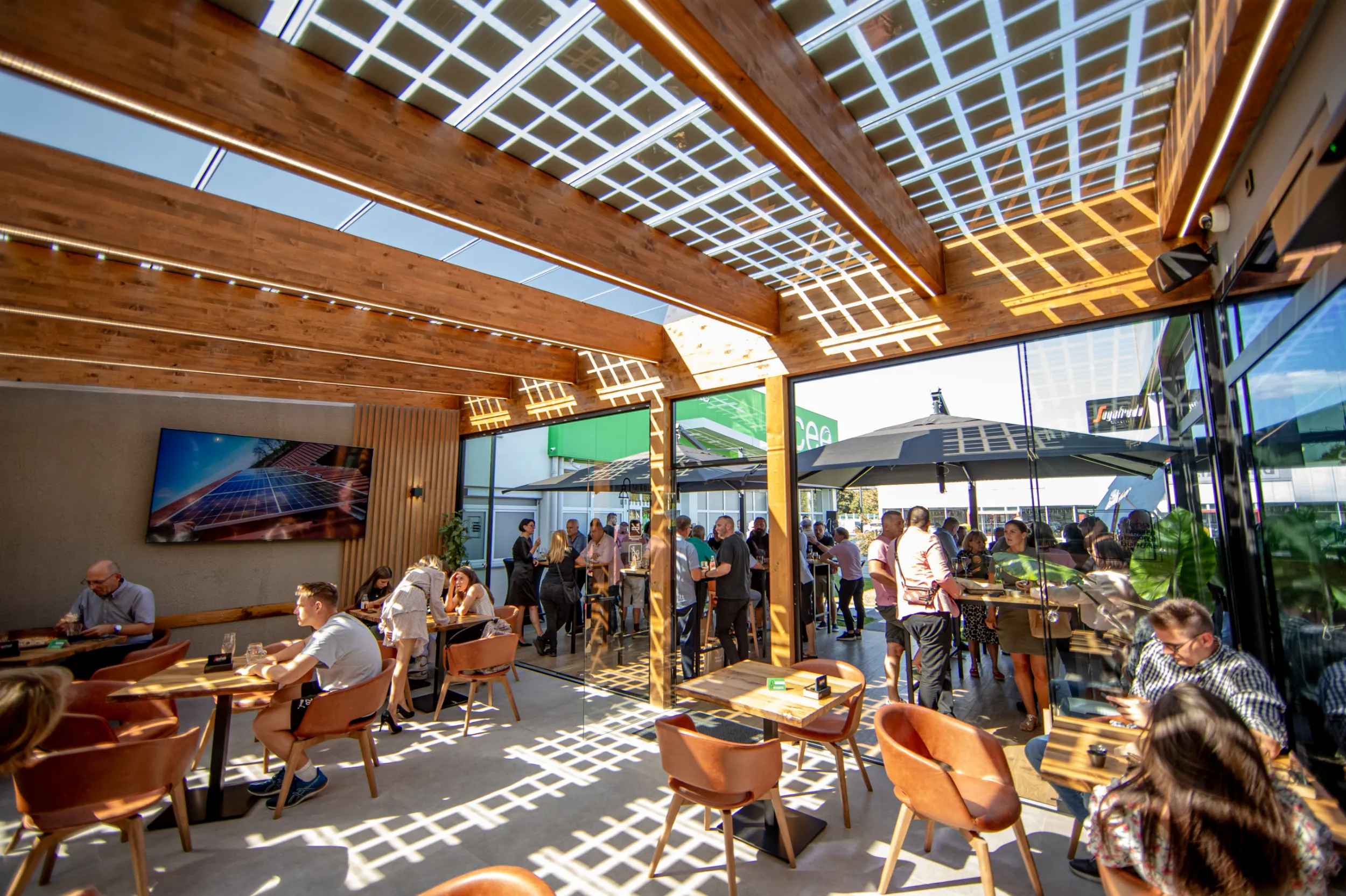 Solar Park & Unplugged Bar 1